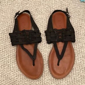 Leather sandals